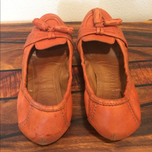 Burberry pumpkin spice leather flats/loafers - Picture 5 of 5